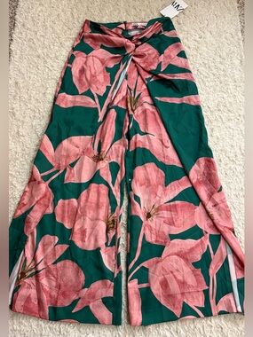 NWT ZARA M satiny floral printed wrap pants with knot detail on waist